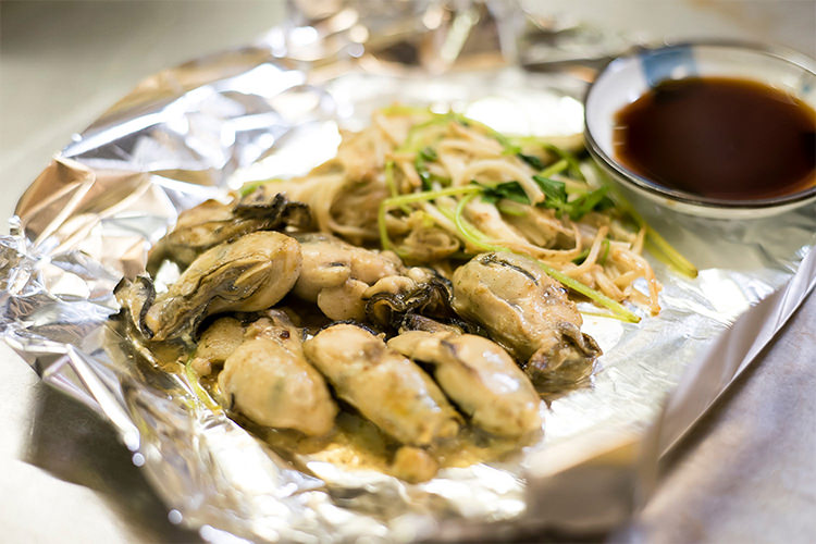 塩かき焼き 牡蠣ングダム 広島はしご牡蠣