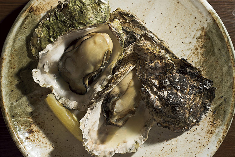 焼き牡蠣 牡蠣ングダム 広島はしご牡蠣