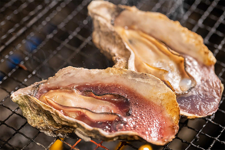 カキのワイン焼き 牡蠣ングダム 広島はしご牡蠣