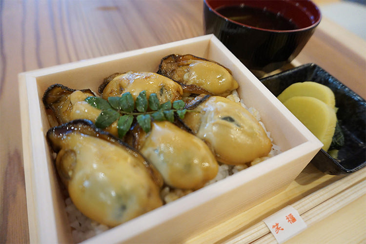 かき飯 牡蠣ングダム 広島はしご牡蠣