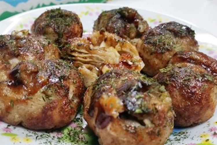 牡蠣入りたこ焼き 牡蠣ングダム 広島はしご牡蠣