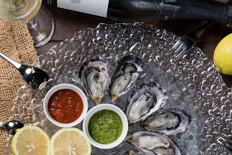 大崎上島産牡蠣「ストライプオイスター」 牡蠣ングダム 広島はしご牡蠣