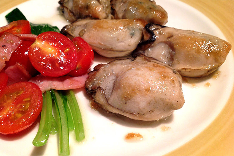 牡蠣のこがし焼 牡蠣ングダム 広島はしご牡蠣