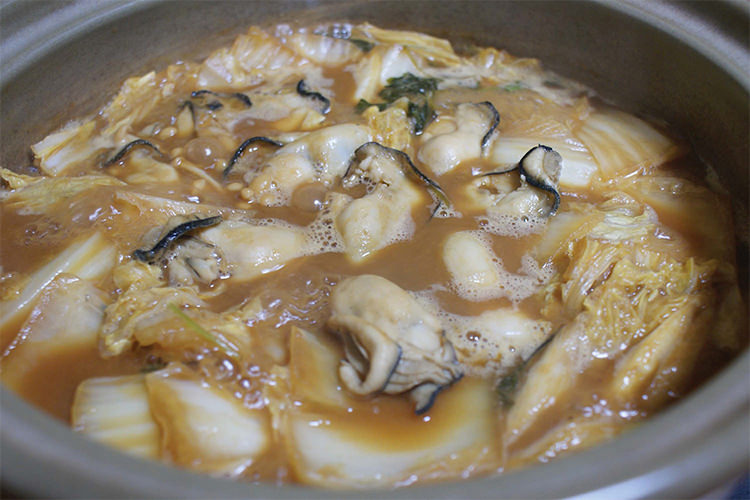 牡蠣の土手味噌鍋 牡蠣ングダム 広島はしご牡蠣