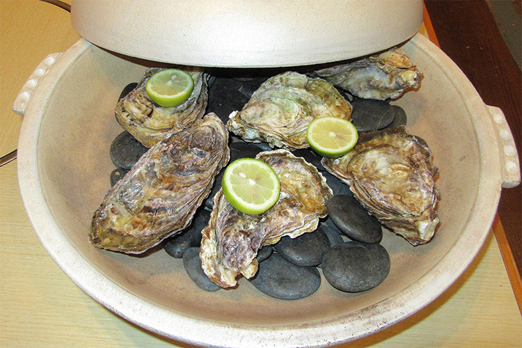 焼き牡蠣 牡蠣ングダム 広島はしご牡蠣