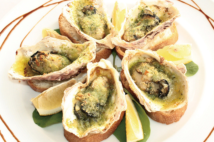 焼ガキのエスカルゴ風 牡蠣ングダム 広島はしご牡蠣