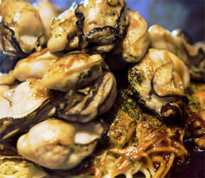 マシマシ牡蠣 牡蠣ングダム 広島はしご牡蠣