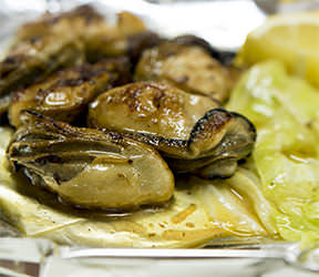 広島名物カキ焼 牡蠣ングダム 広島はしご牡蠣