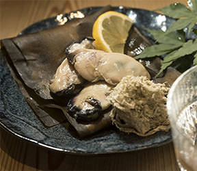 牡蠣の昆布〆 牡蠣ングダム 広島はしご牡蠣