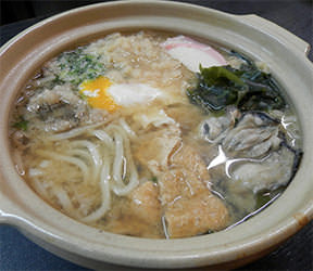 鍋焼みそ煮込カキうどん 牡蠣ングダム 広島はしご牡蠣