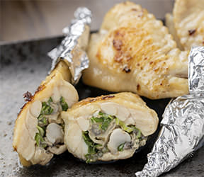 カキの手羽先餃子 牡蠣ングダム 広島はしご牡蠣