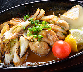 牡蠣と白ネギ 味噌仕立て 牡蠣ングダム 広島はしご牡蠣