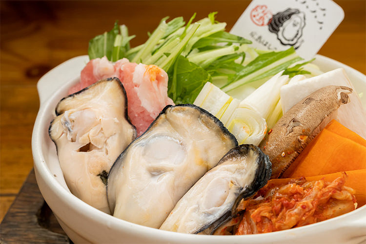 牡蠣キムチ鍋 牡蠣ングダム 広島はしご牡蠣
